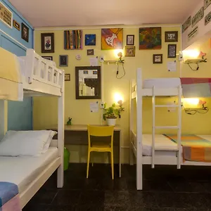 https://albergue-piratas-da-praia-hostel-coworking.hotels-in-recife.com